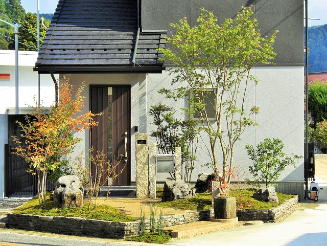 和モダンの庭 洋風住宅にもよく合う和の庭づくり 庭のプロ集団 庭 Pro